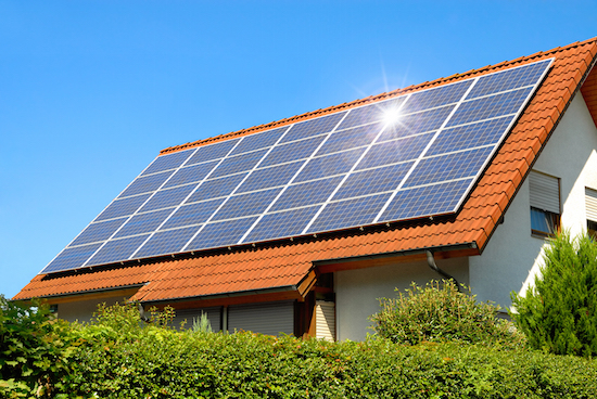 Panneaux solaires : Produire son électricité est-il rentable ?