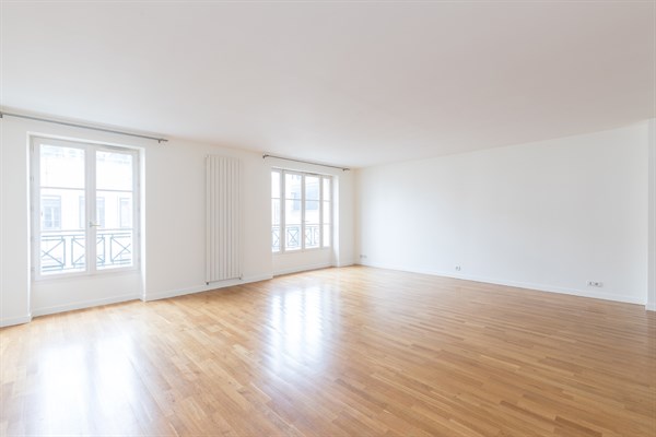 Appartement vide à louer à Paris Appartement vide à louer à Paris