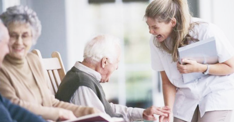 Quels sont les aménagements à prévoir pour accueillir une personne âgée ? 